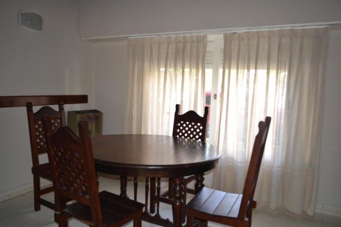 CASA IMPECABLE !!
