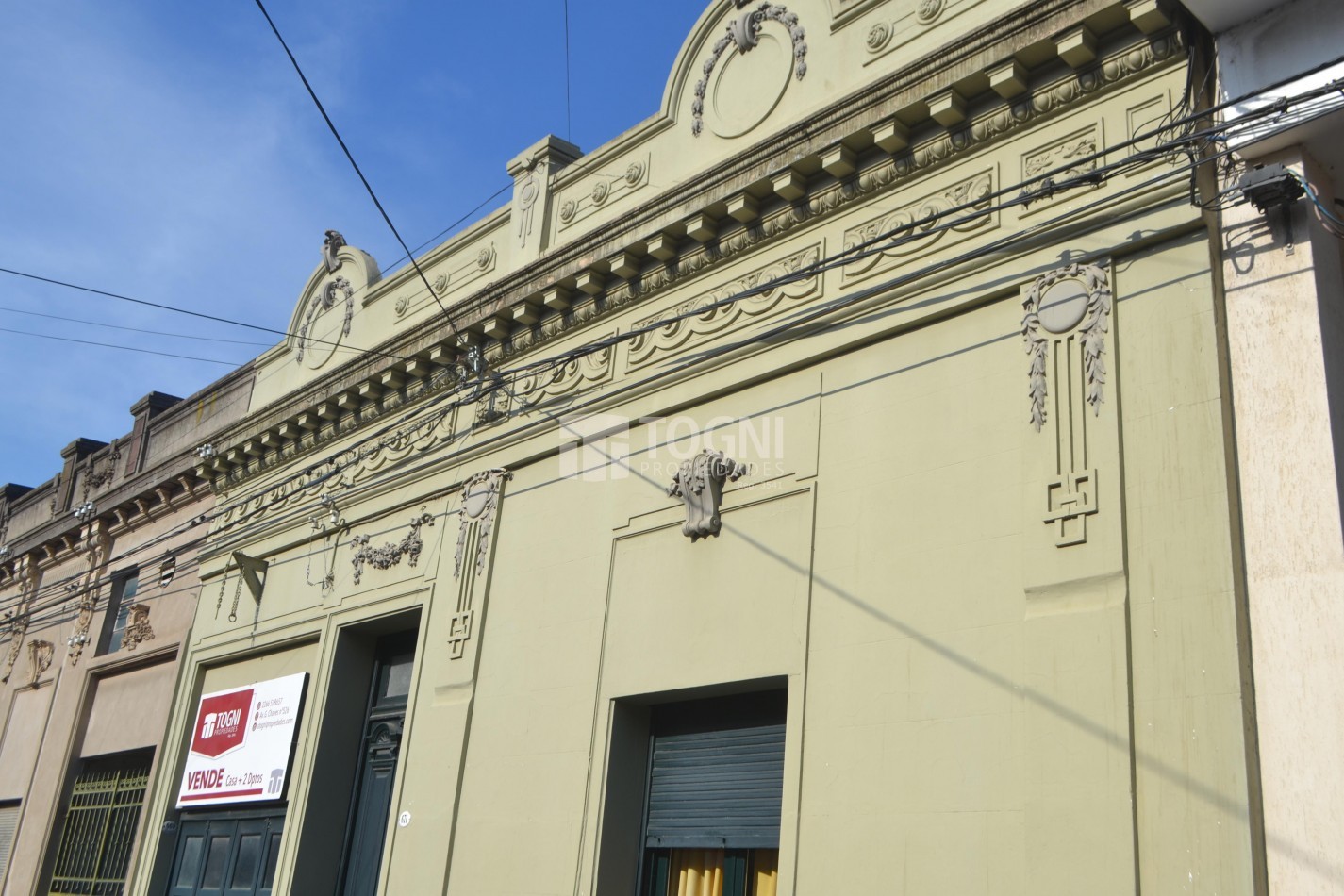 VENTA CASONA PLENO CENTRO + DOS CASAS...BALCARCE