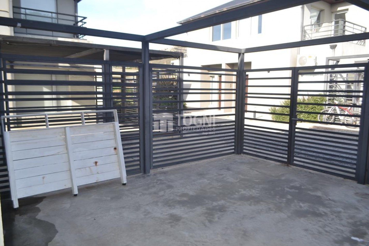 VENTA DUPLEX EXCELENTE ESTADO...BALCARCE