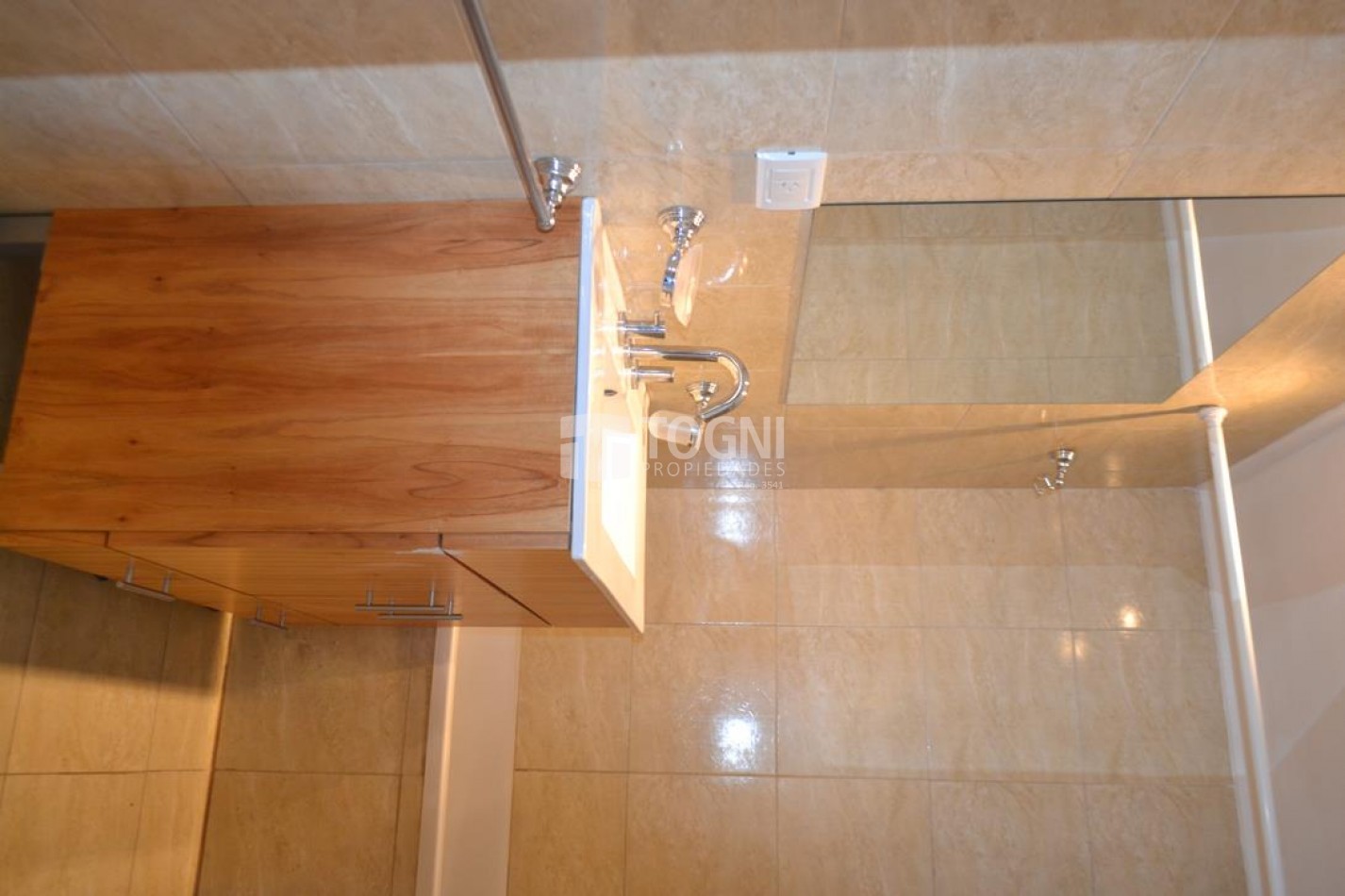 VENTA DUPLEX EXCELENTE ESTADO...BALCARCE