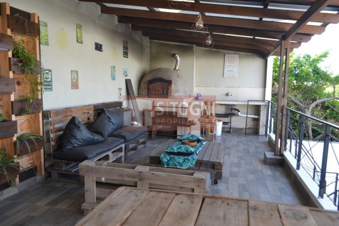 VENTA HERMOSO CHALET !!