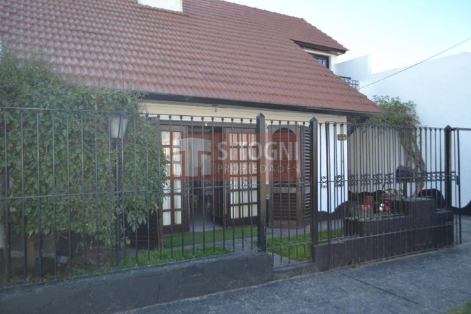 VENTA HERMOSO CHALET !!