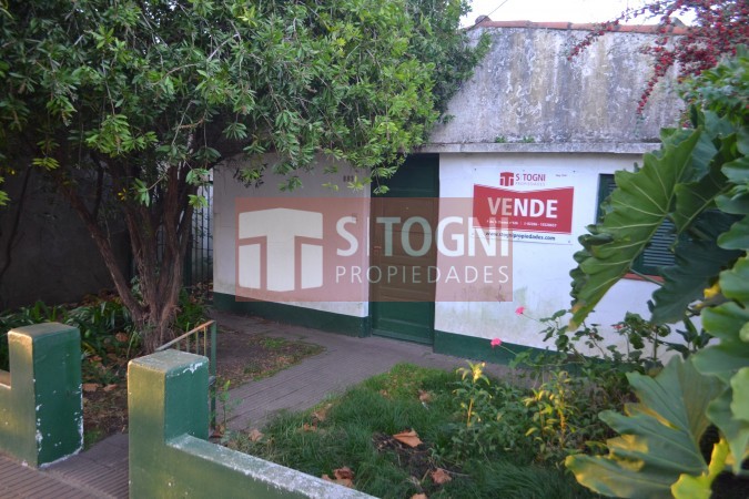 VENTA CASA A RECICLAR !!
