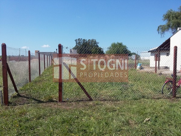 TERRENO 10 x 25