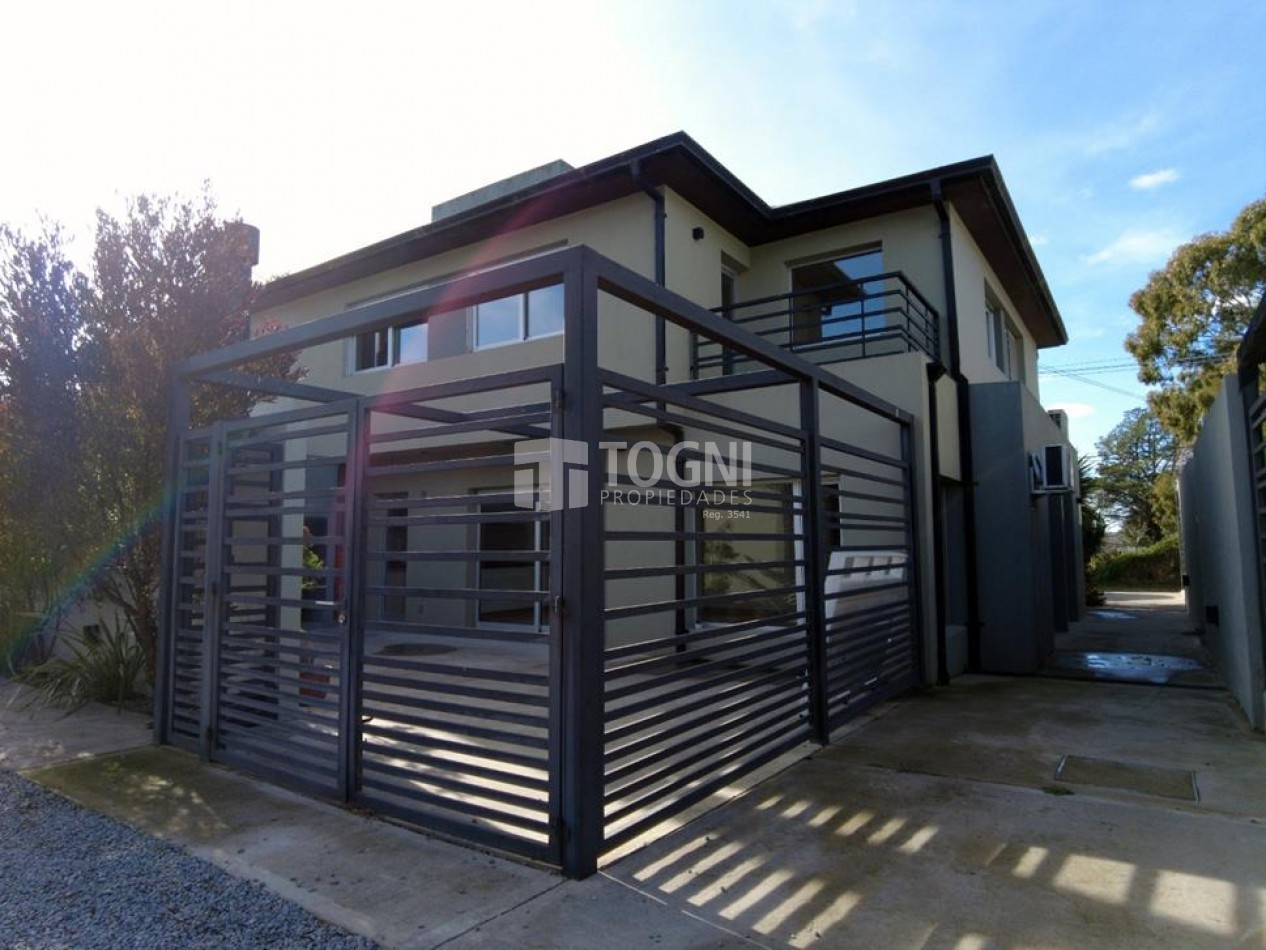 VENTA DUPLEX EXCELENTE ESTADO...BALCARCE