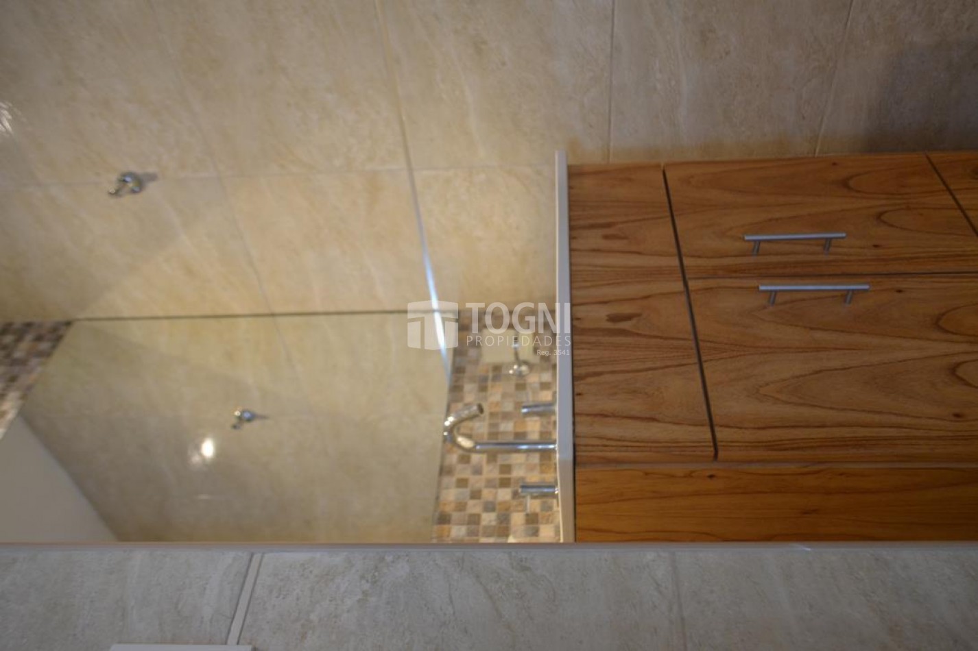 VENTA DUPLEX EXCELENTE ESTADO...BALCARCE