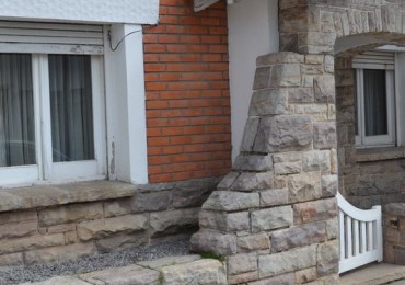 VENTA CASA TIPO CHALET...BALCARCE