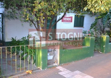 VENTA CASA A RECICLAR !!