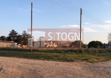 RETASADO VENTA TERRENO 25 X 40 LOS PINOS