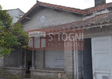 VENTA/PERMUTA CHALET BALCARCE