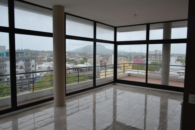 VENTA PENTHOUSE EDIFICIO ROCA. BALCARCE 