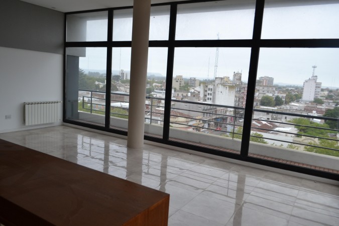 VENTA PENTHOUSE EDIFICIO ROCA. BALCARCE 