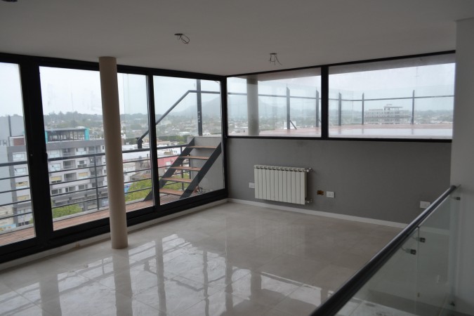VENTA PENTHOUSE EDIFICIO ROCA. BALCARCE 