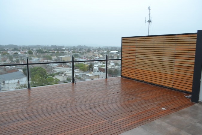 VENTA PENTHOUSE EDIFICIO ROCA. BALCARCE 