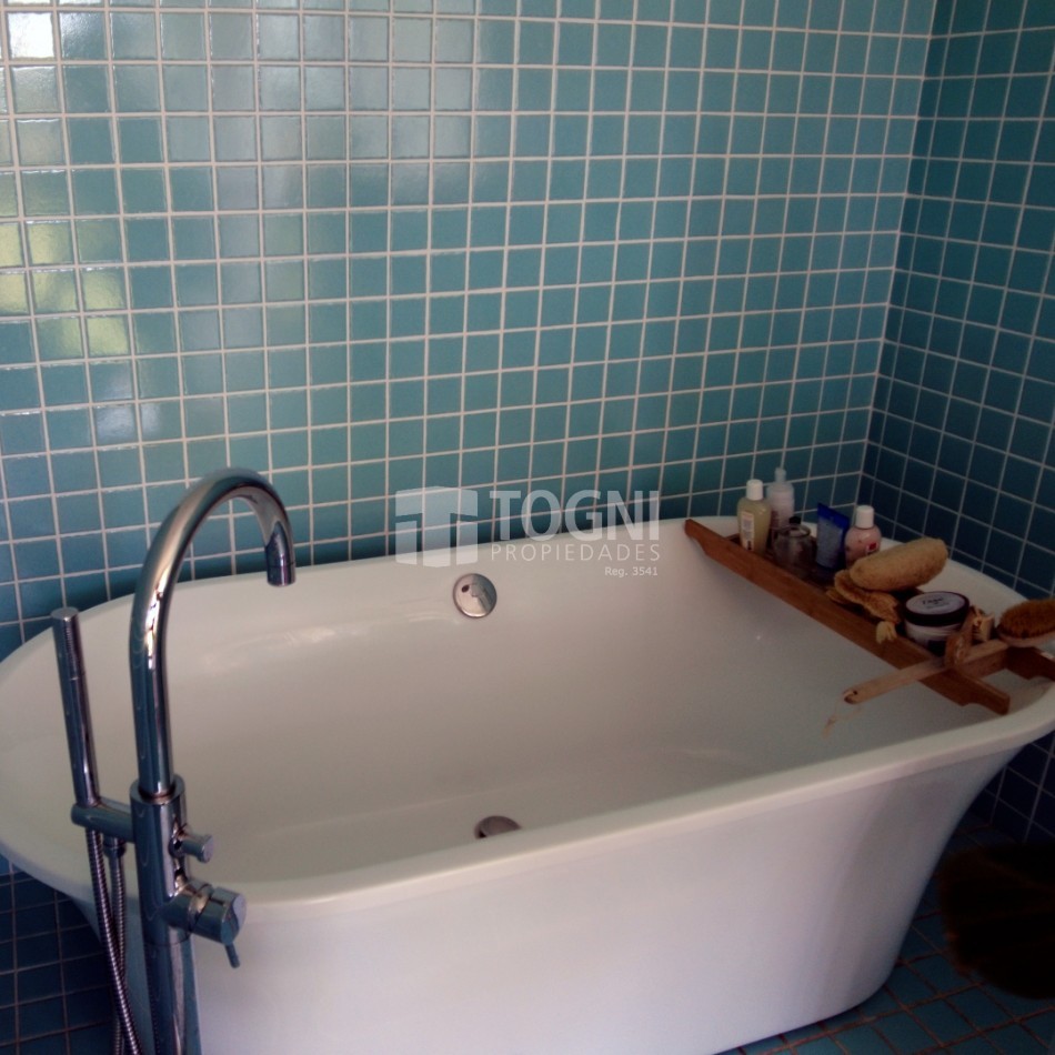 VENTA EXCELENTE CASA.... IMPERDIBLE !