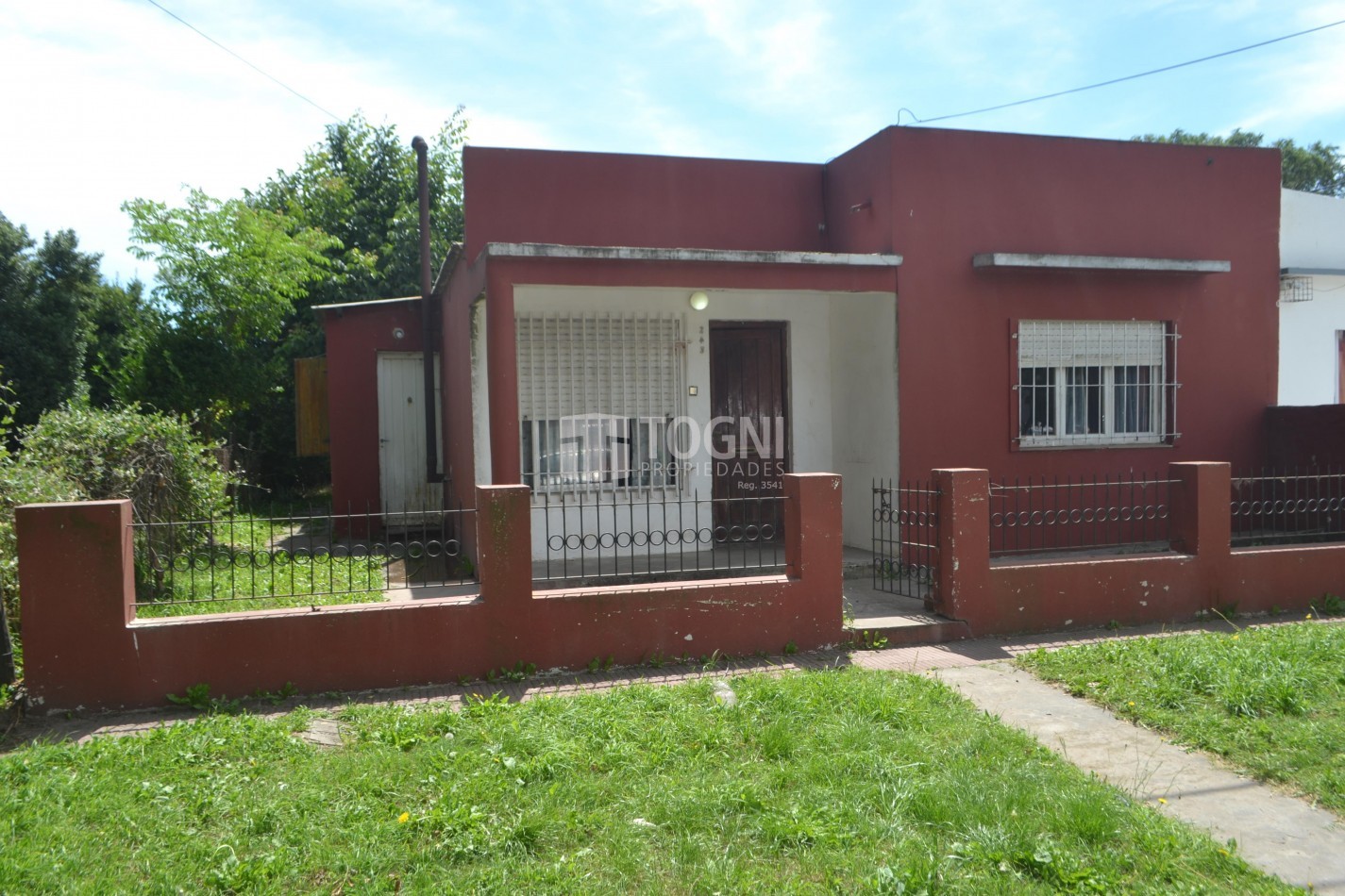 VENTA CASA 2 HABT....BALCARCE !