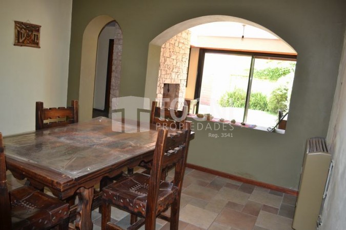 VENTA CASA LUMINOSA 