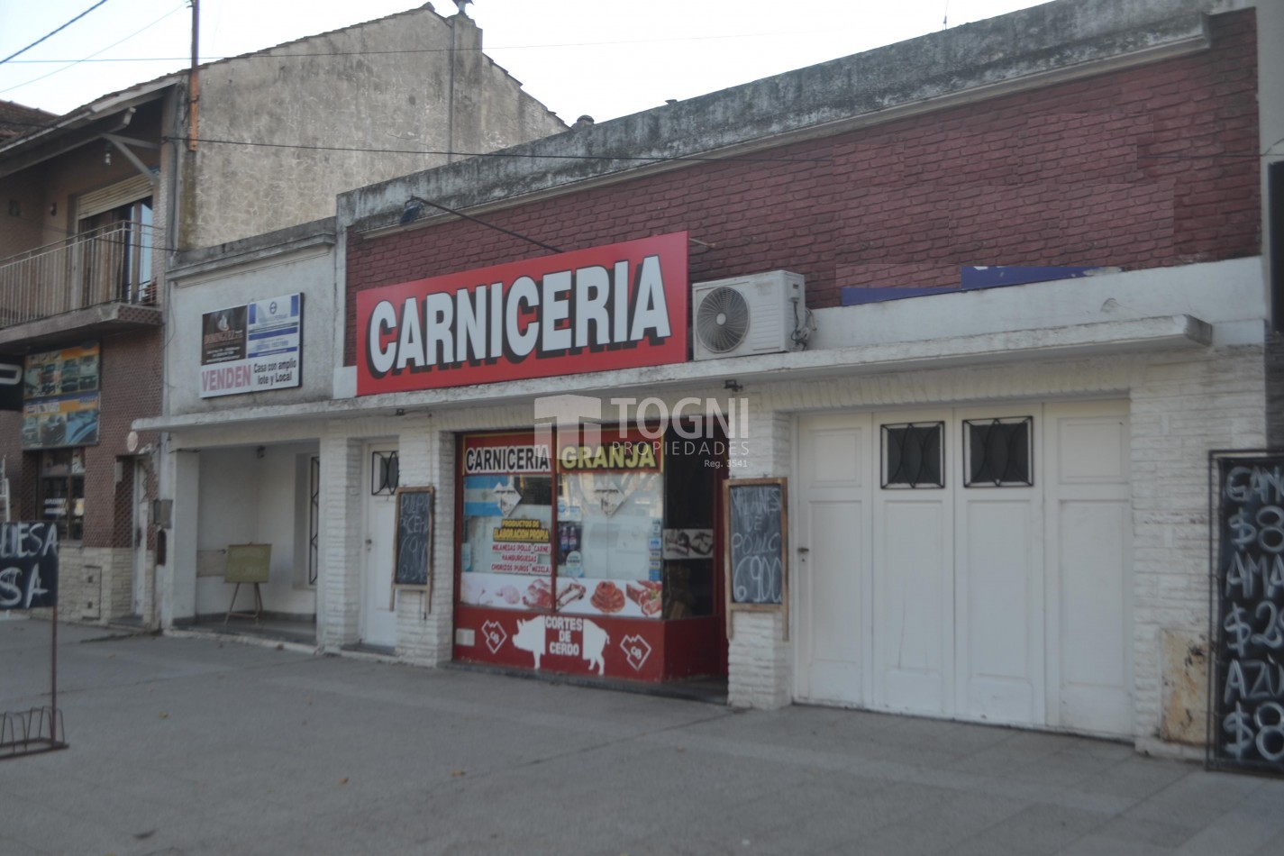 VENTA CASA SOBRE AV. C/ LOCAL