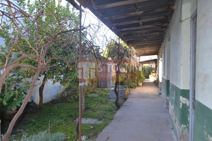 VENTA CASA ANTIGUA...BALCARCE
