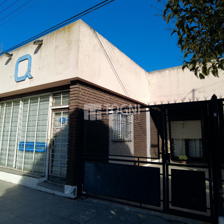 VENTA CASA + LOCAL...BALCARCE