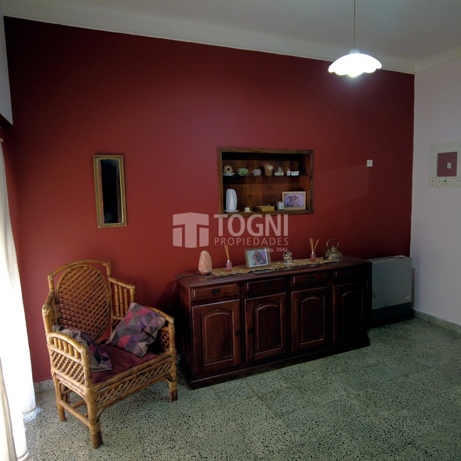 VENTA CASA + LOCAL...BALCARCE
