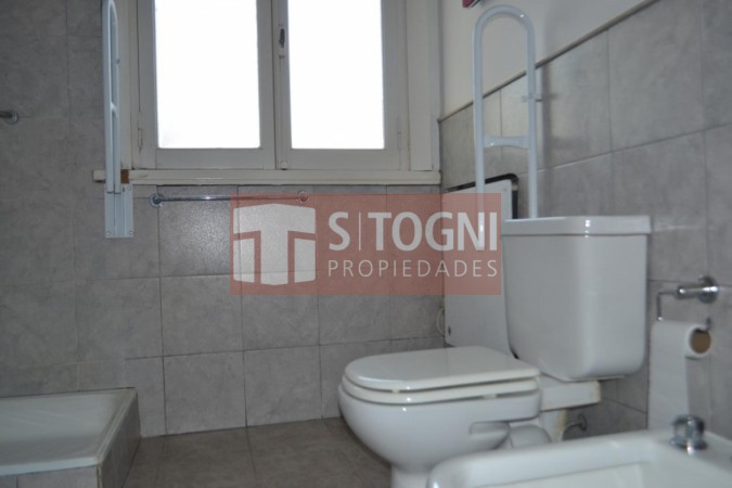 VENTA CASA CENTRICA...BALCARCE