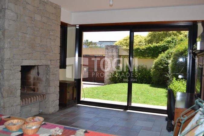 VENTA CASA LUMINOSA 