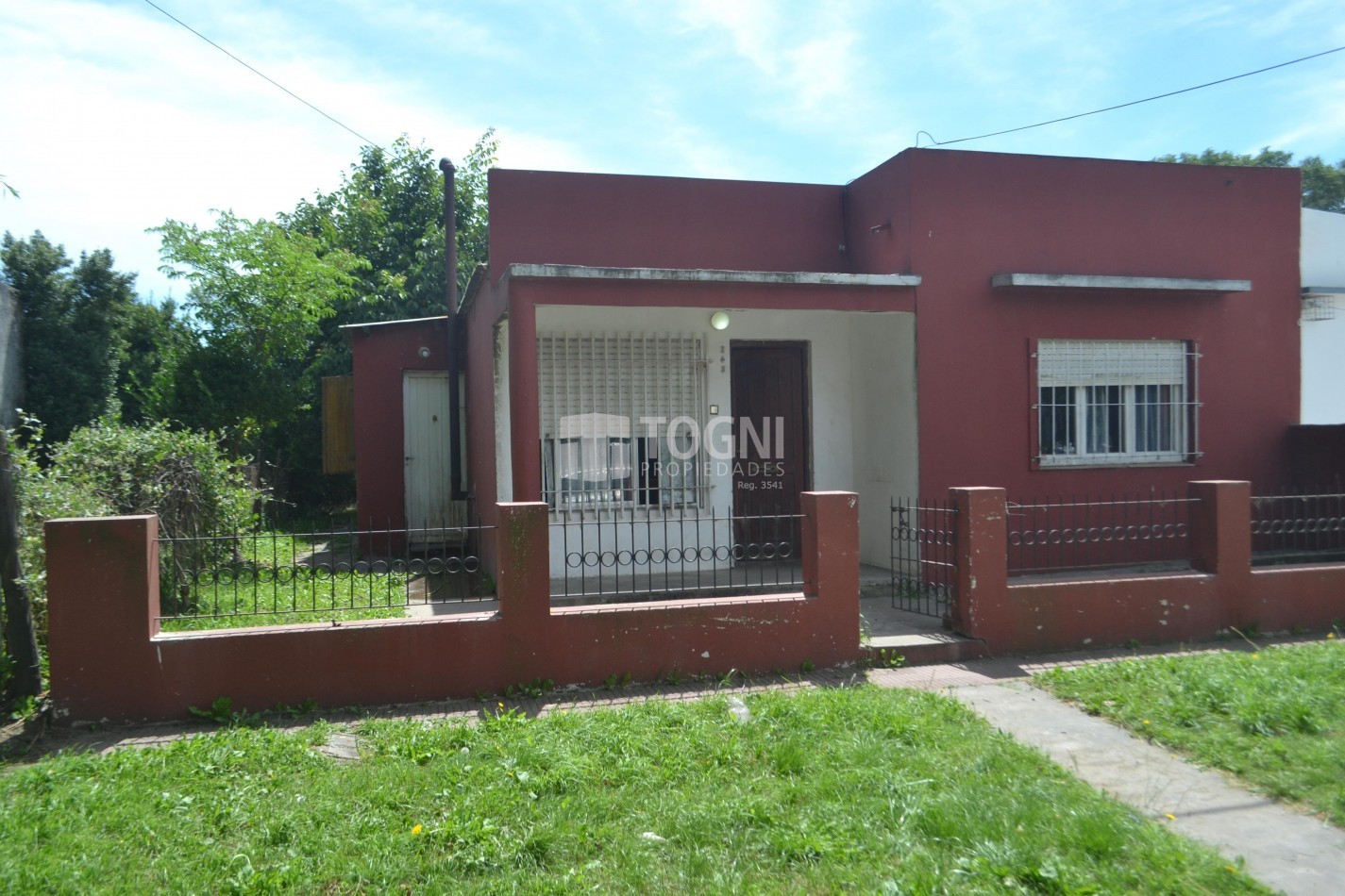VENTA CASA 2 HABT....BALCARCE !
