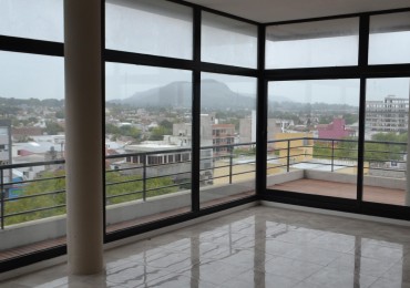 VENTA PENTHOUSE EDIFICIO ROCA. BALCARCE 