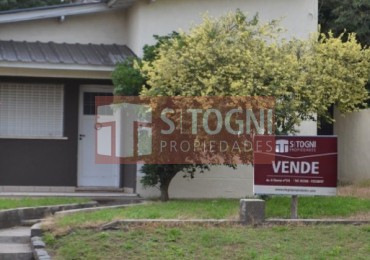 VENTA CASA MAS DEPTOS...BALCARCE