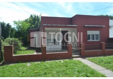 VENTA CASA 2 HABT....BALCARCE !
